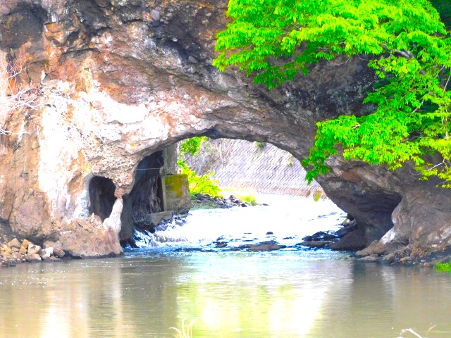 木須川洞門