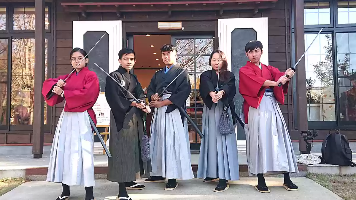 栄町国際観光拠点「コスプレの館」
忍者や侍、新撰組、ハイカラさんなどの和装に着替え、隣接する「房総のむら」を歩けば、江戸時代にタイムスリップした感覚を味わえます。