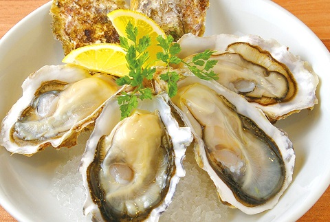 安心で美味しい深層水仕込み牡蠣が一年中味わえる入善