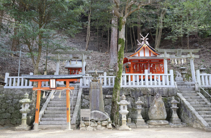 知る人ぞ知る京都の縁結びスポット 恋志谷神社 