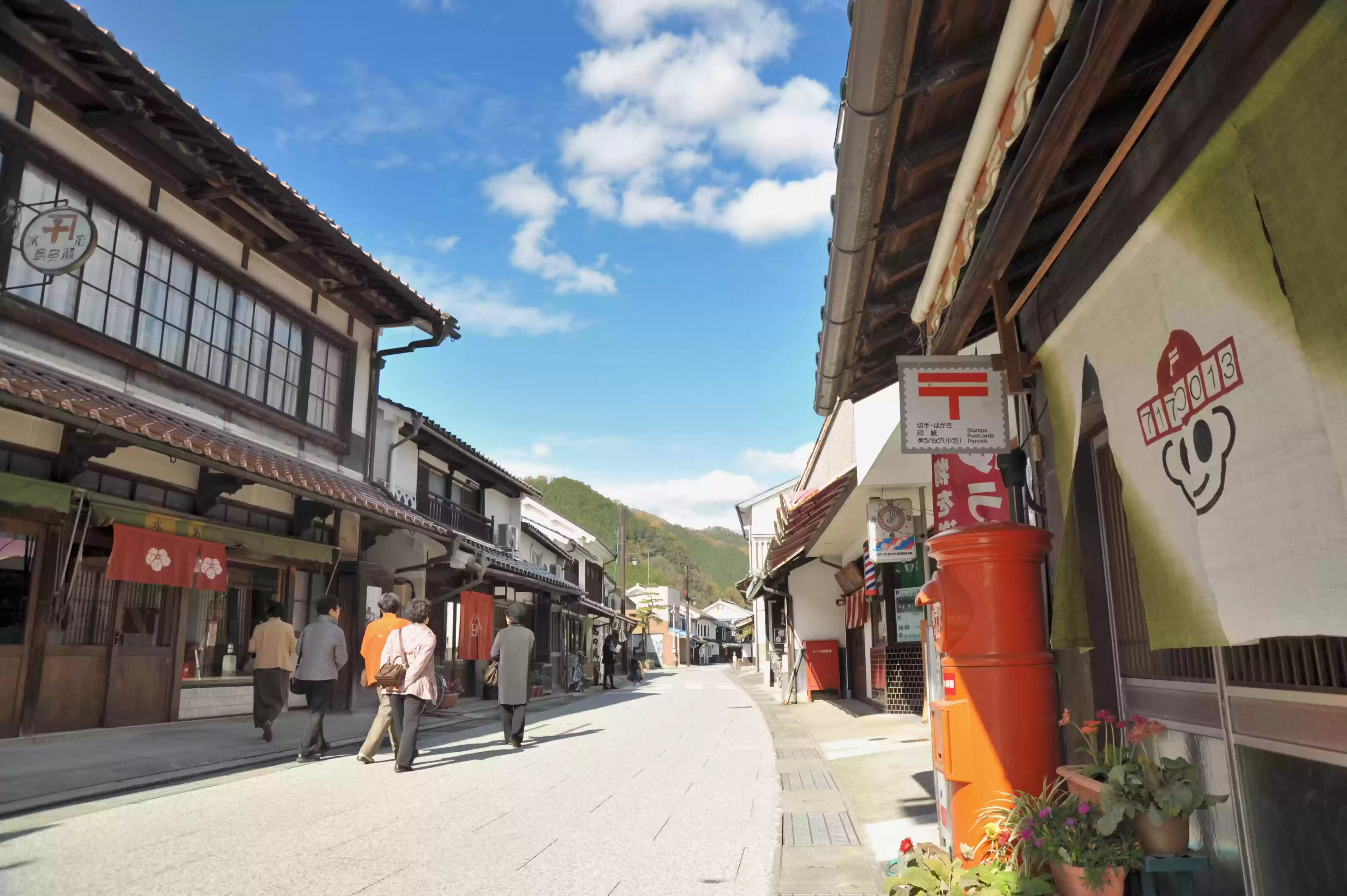 かつての城下町、勝山地区。勝山町並み保存地区として、古い町並みが大切に保存されています。