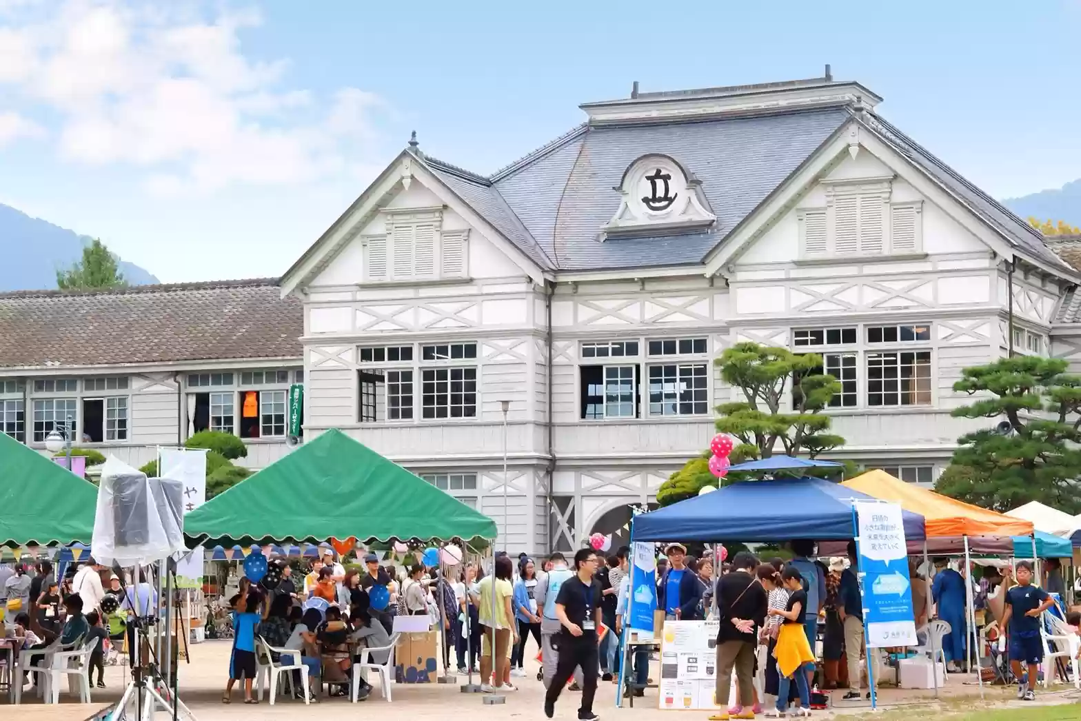 地域行事やイベントなど、人の交流が盛んな地域です。真庭を訪れた際は、ぜひ真庭の人と交流してみてください。