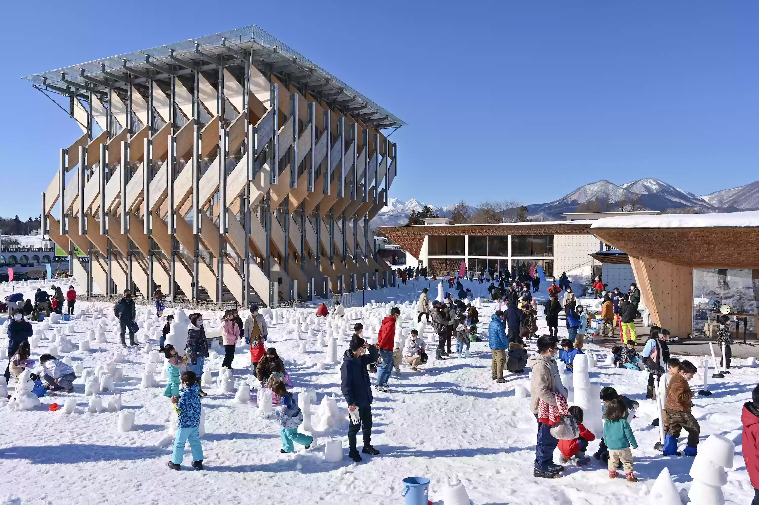 市内全域で冬は雪が降ります。特に雪の多い市内北部を中心に、雪に関するイベントやスキーが楽しめます。