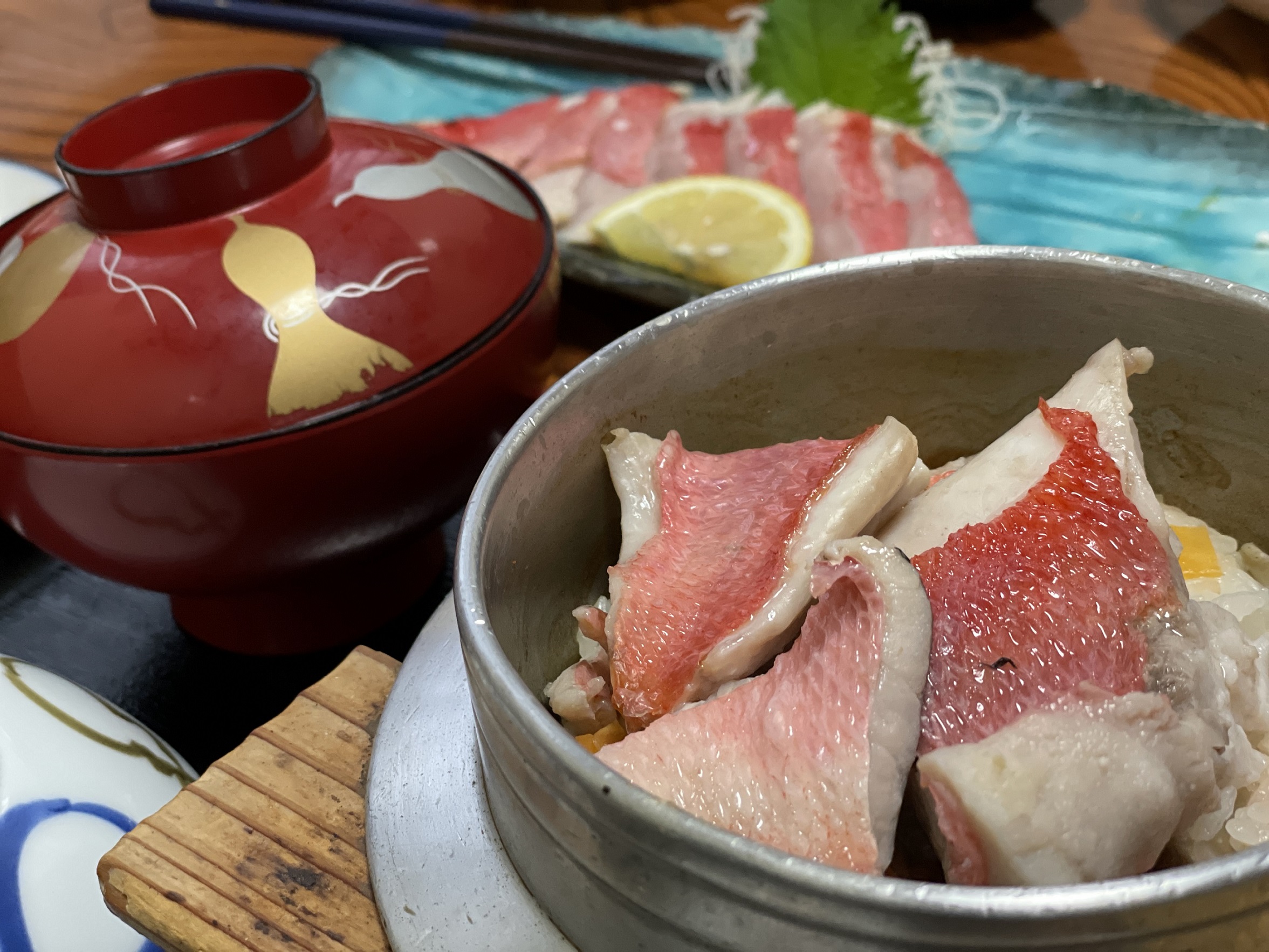 ご当地グルメ、キンメ釜飯。漁獲高西日本一の金目鯛！