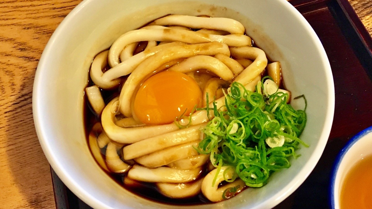 月見伊勢うどん