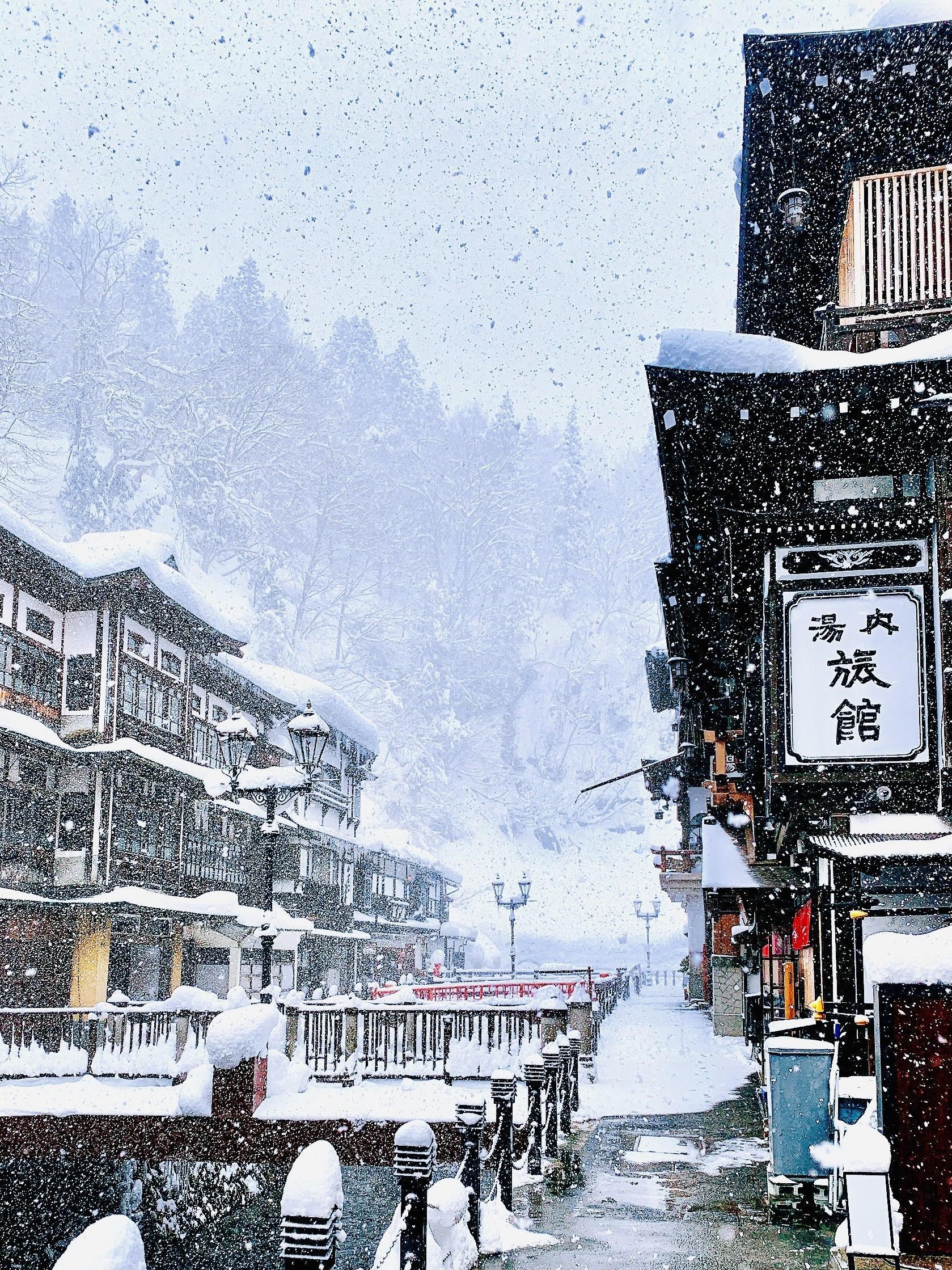 銀山温泉の街並み