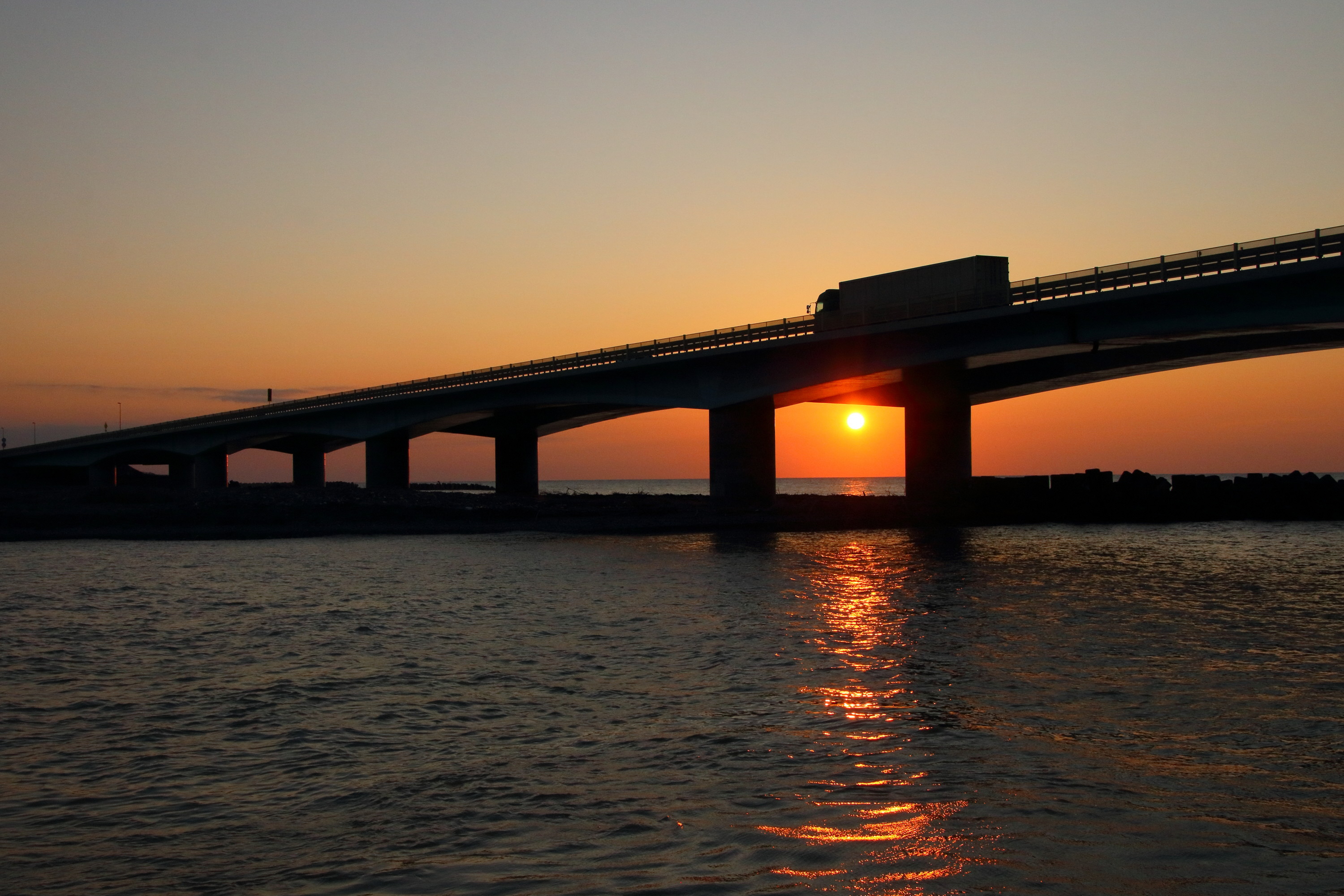 夕刻の美川大橋