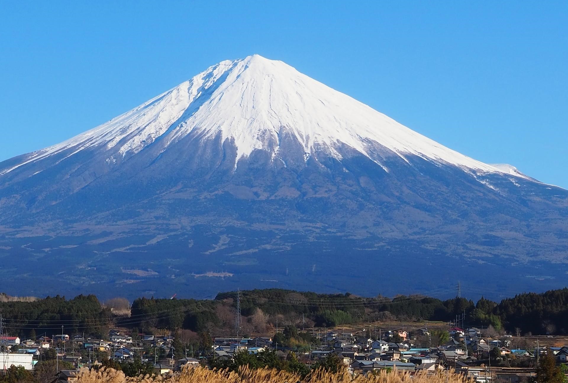 冬の富士山と富士宮市街